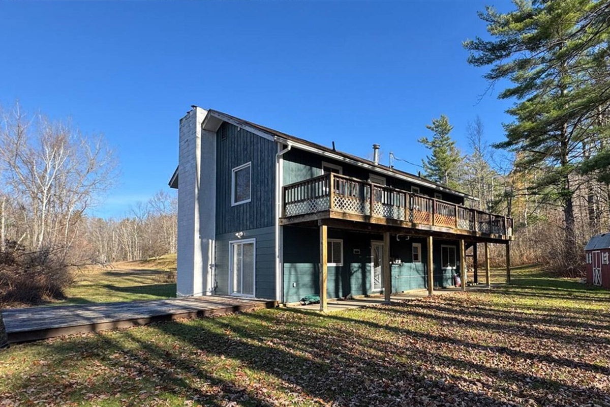featured-Vermont-Retreat–Near-Downtown-&-Killington